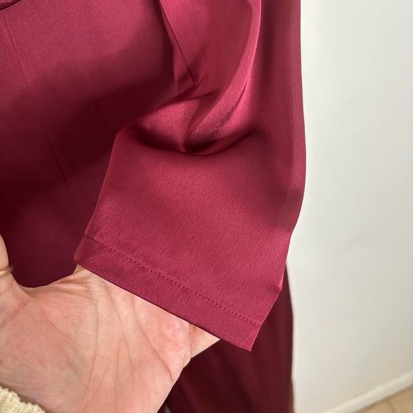 Lulu’s Wine Red Burgundy Satin One-Shoulder Jumpsuit size XL - Picture 7 of 14